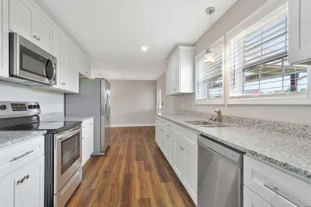 $349,900 | 288 Springwater Drive, Summertown, TN 38483