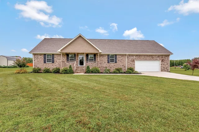 $349,900 | 288 Springwater Drive, Summertown, TN 38483