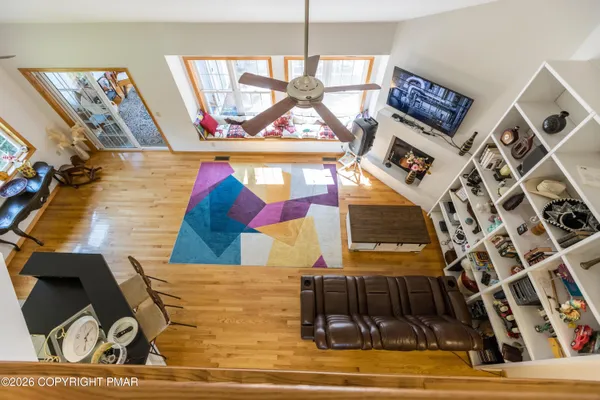 a view of a entryway