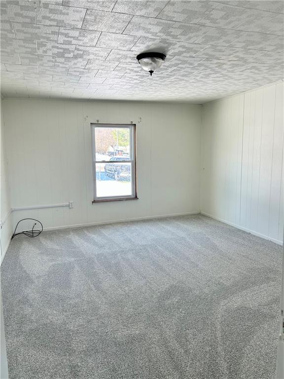 403 Lowell Street Vandergrift, PA 15690 - Photo 19 of 30