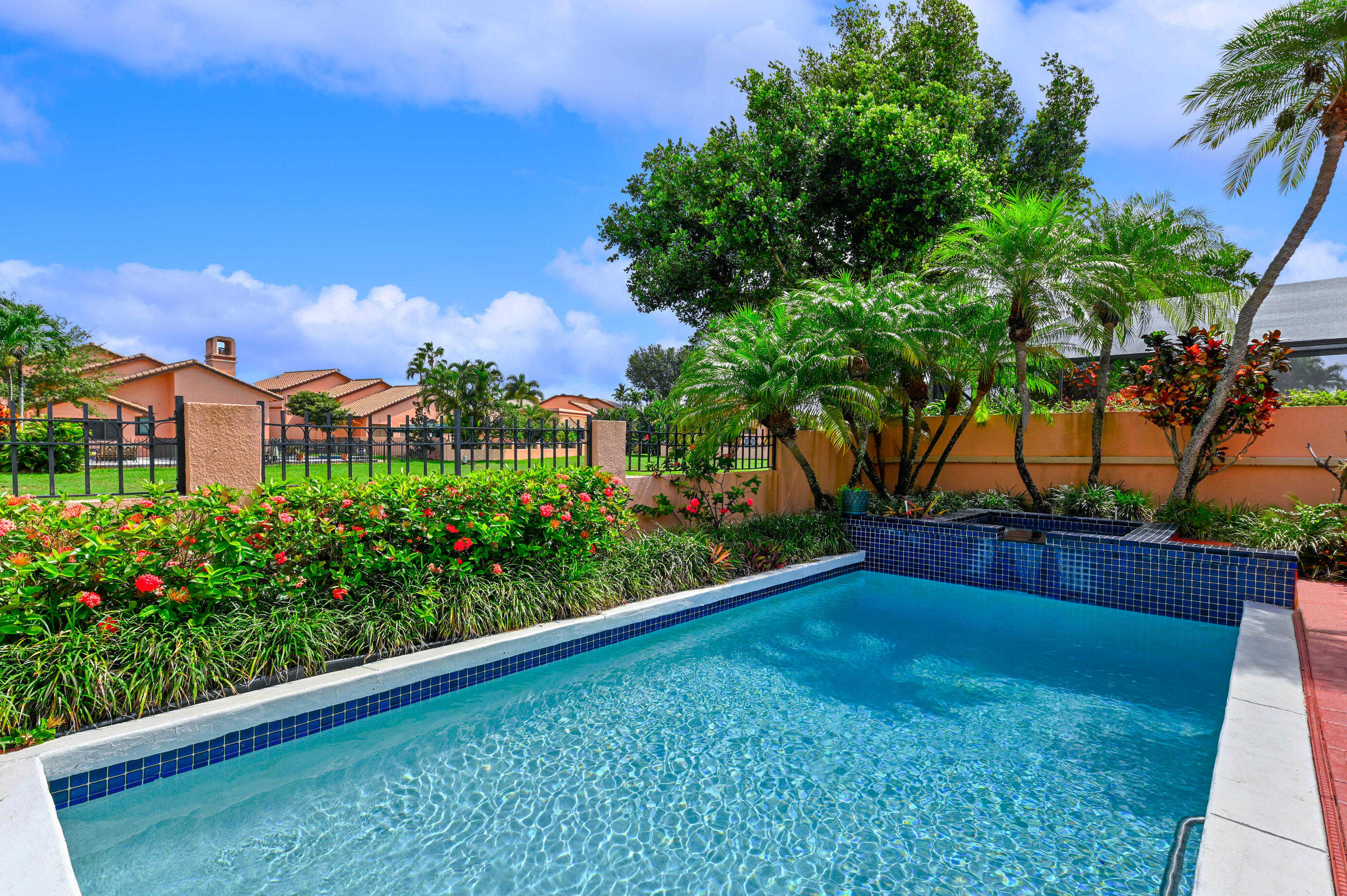 6401 Via Rosa Boca Raton, FL 33433 - Photo 26 of 27 Pool