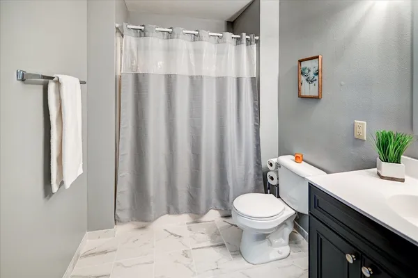 $199,900 | 203 Kearney Way, Unit 104, Waunakee, WI 53597