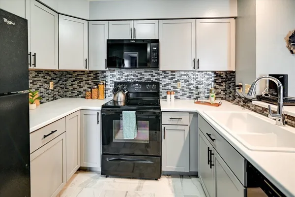 $199,900 | 203 Kearney Way, Unit 104, Waunakee, WI 53597