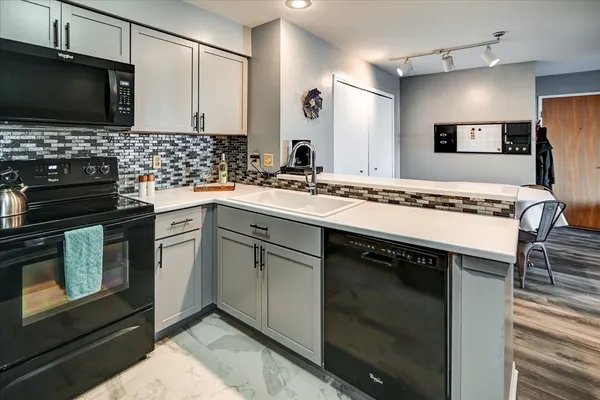 $199,900 | 203 Kearney Way, Unit 104, Waunakee, WI 53597