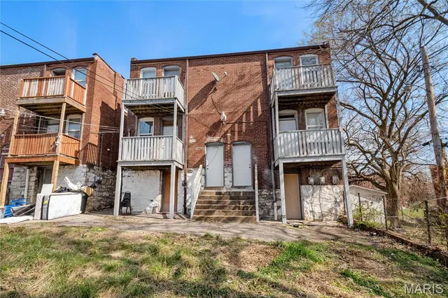 $359,900 | 3545 Oregon Avenue, St. Louis, MO 63118