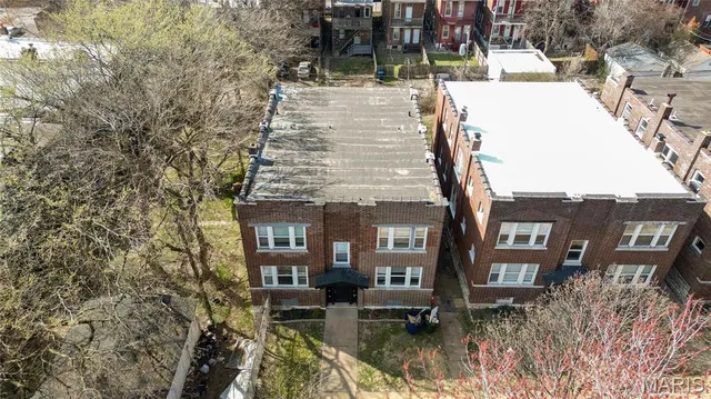 $359,900 | 3545 Oregon Avenue, St. Louis, MO 63118