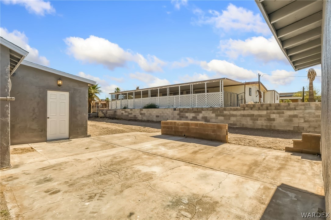 1628 Ramar Road Bullhead City, AZ 86442 - Photo 21 of 64 Patio