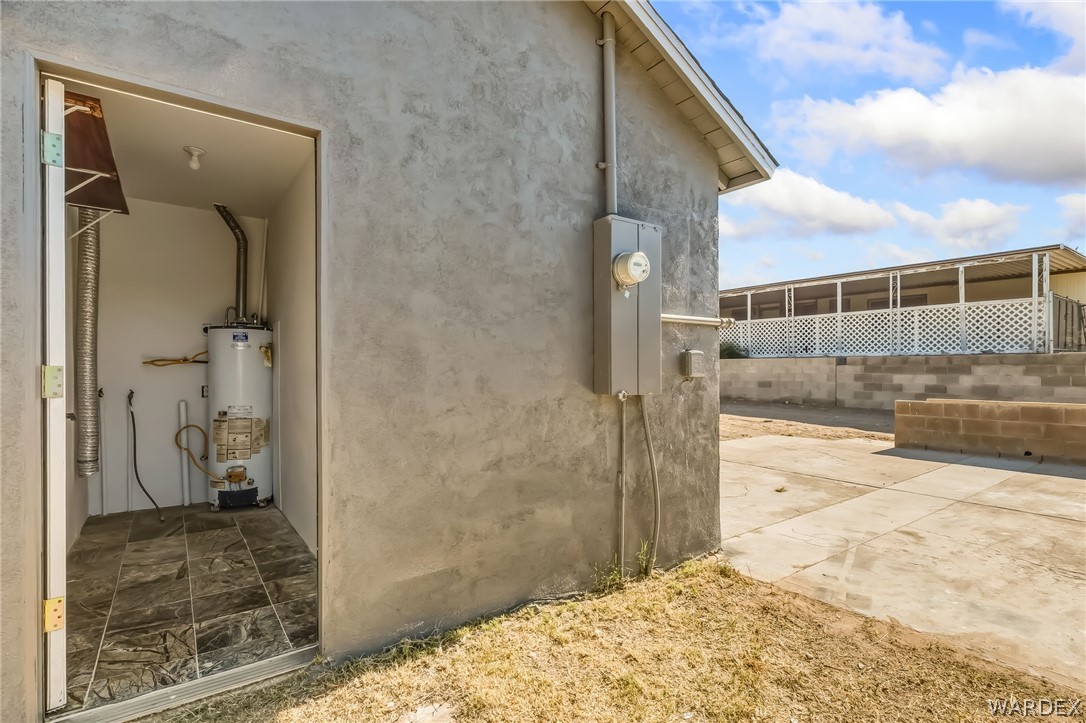 1628 Ramar Road Bullhead City, AZ 86442 - Photo 32 of 64 Laundry Room