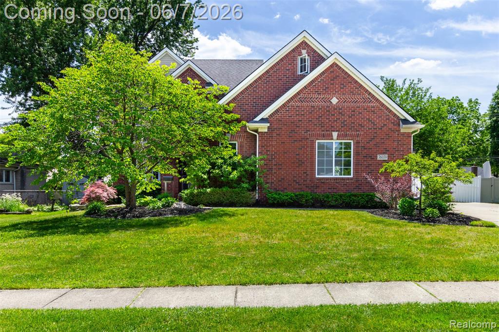 36039 Curtis Road Livonia, MI 48152 - Photo 3 of 61