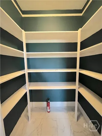 $2,300 | 19 West 50th Street, Unit 19, Savannah, GA 31405