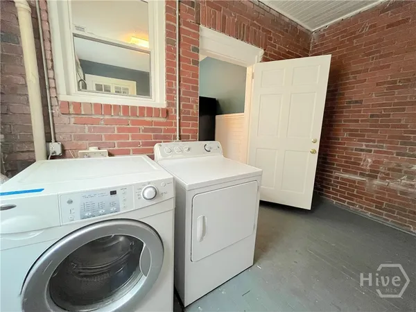 $2,300 | 19 West 50th Street, Unit 19, Savannah, GA 31405