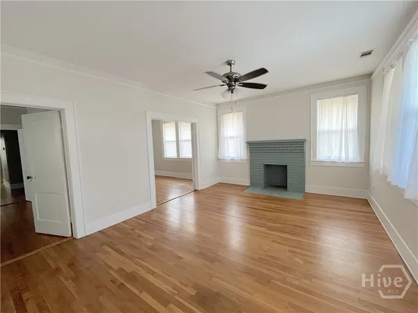 $2,300 | 19 West 50th Street, Unit 19, Savannah, GA 31405
