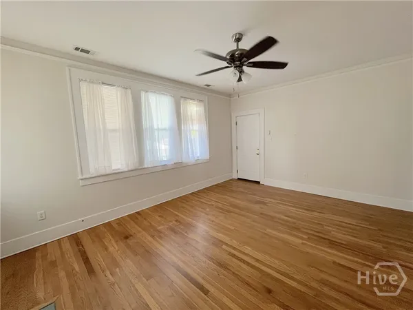 $2,300 | 19 West 50th Street, Unit 19, Savannah, GA 31405