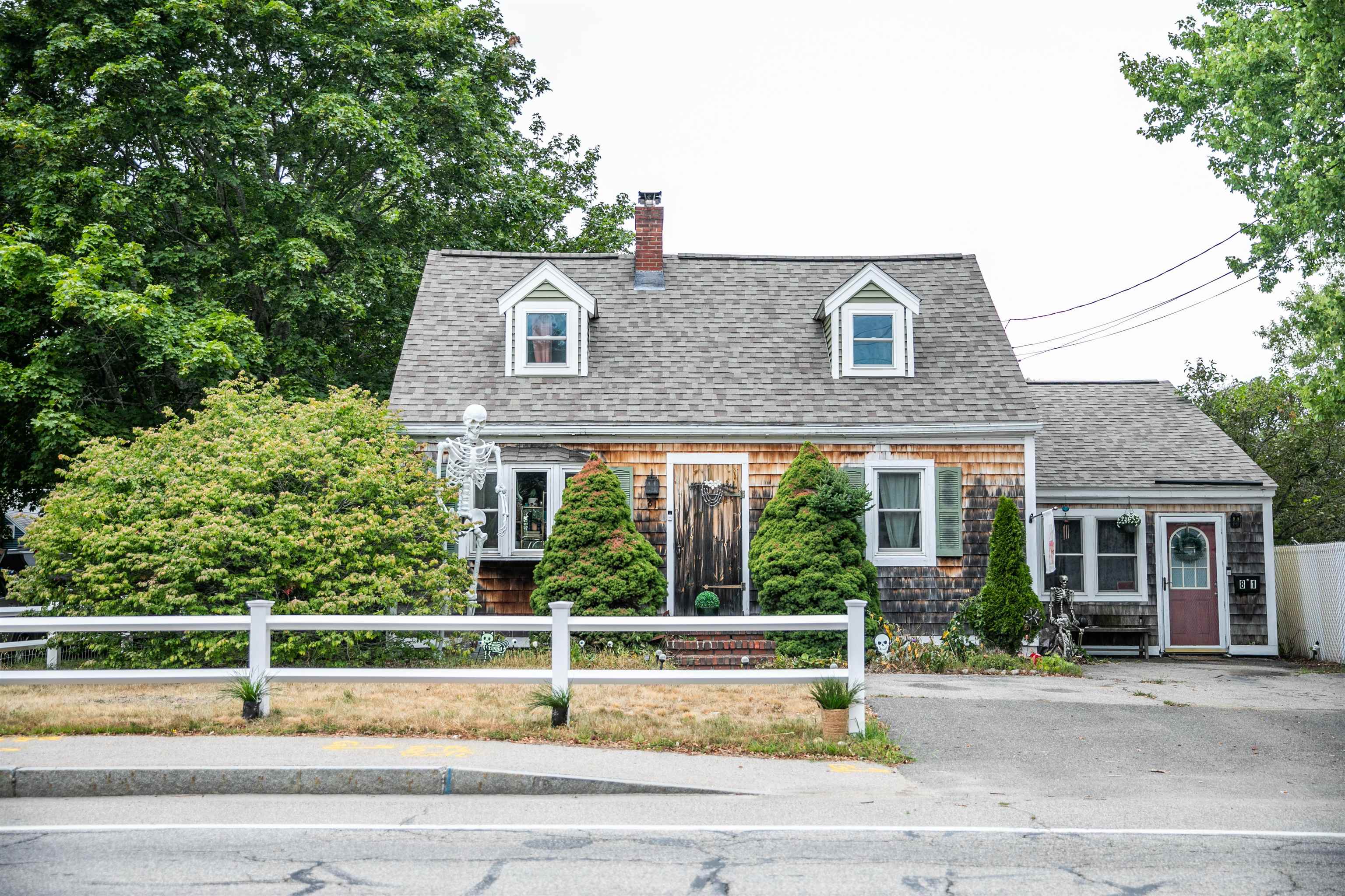 81 Washington Street Rochester, NH 03867 - Photo 1 of 37