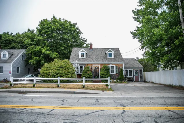 $399,900 | 81 Washington Street, Rochester, NH 03867