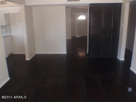 4701 East Osborn Road Phoenix, AZ 85018 - Photo 3 of 12 P7280029