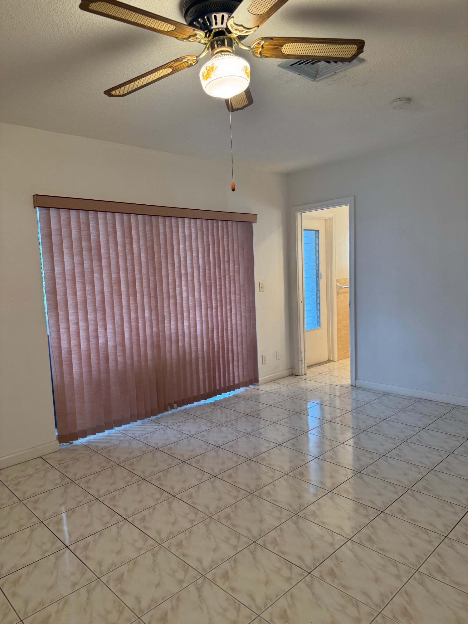 999 Pepperridge Terrace Boca Raton, FL 33486 - Photo 18 of 40 Primary1