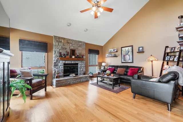 $479,900 | 311 Alden Drive, Sycamore, IL 60178