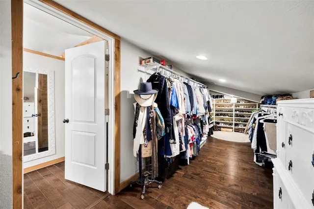 a view of a livingroom with furniture and a livingroom