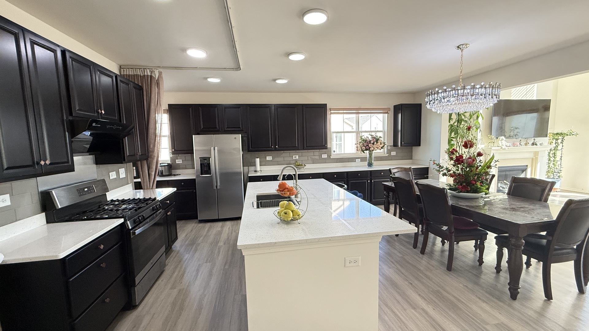 16143 Lake View Road Plainfield, IL 60586 - Photo 13 of 45