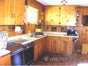 35 Rhoda Street Canton, NC 28716 - Photo 4 of 16 Gallery Image 4