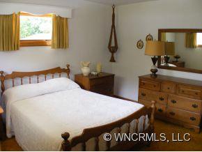 35 Rhoda Street Canton, NC 28716 - Photo 7 of 16 Gallery Image 7