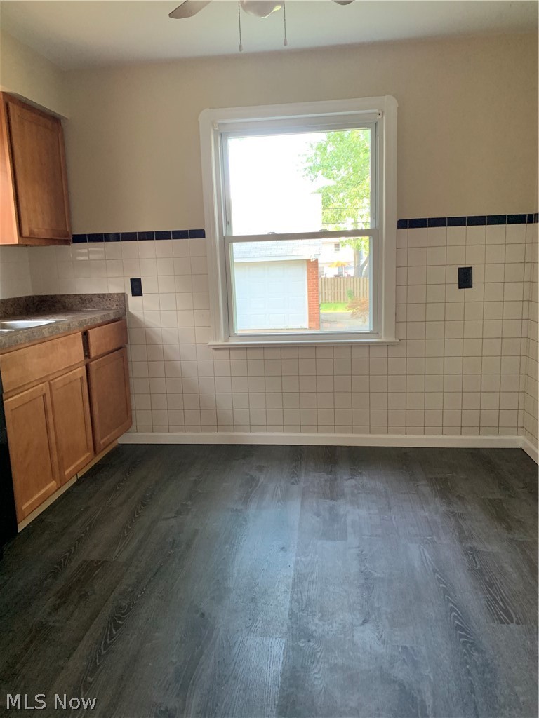 13129 Thraves Road Garfield Heights, OH 44125 - Photo 3 of 17