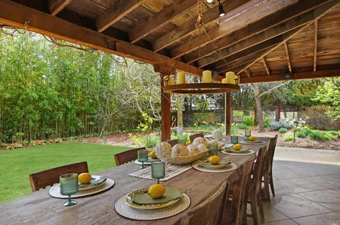 a outdoor view with a sitting space