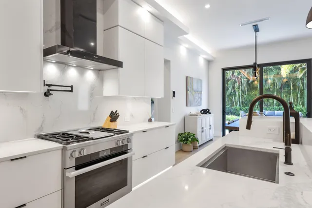 $3,725,000 | 525 Whispering Pines Road, Boynton Beach, FL 33435