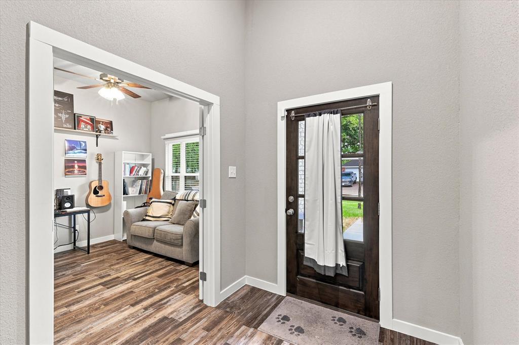 1001 Oak Valley Road Burleson, TX 76028 - Photo 3 of 40 Gallery Image 3