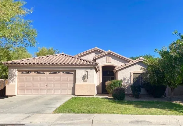 $2,300 | 374 West Oriole Way, Chandler, AZ 85286