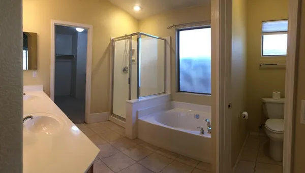 $2,300 | 374 West Oriole Way, Chandler, AZ 85286