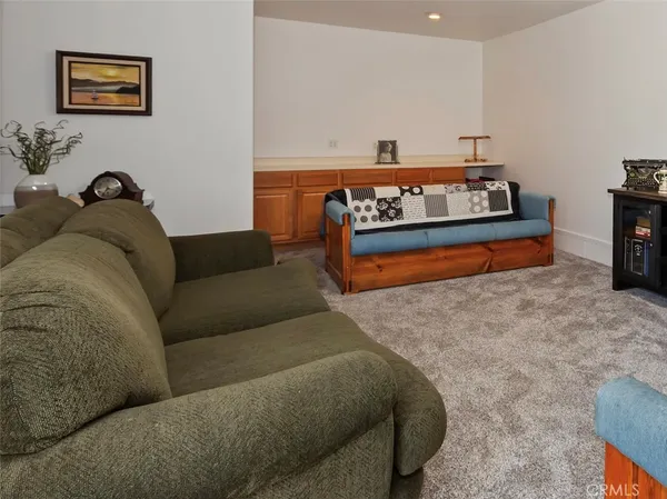 $669,000 | 26633 Timberline Drive, Wrightwood, CA 92397