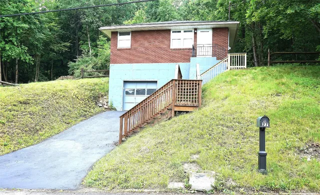 $41,160 | 27 Cornell Avenue, Endicott, NY 13760