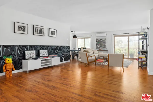 $875,000 | 5950 Buckingham Parkway, Unit 305, Culver City, CA 90230