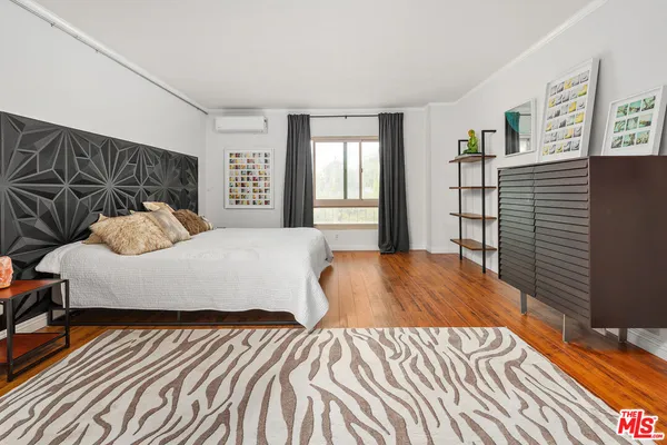 $875,000 | 5950 Buckingham Parkway, Unit 305, Culver City, CA 90230