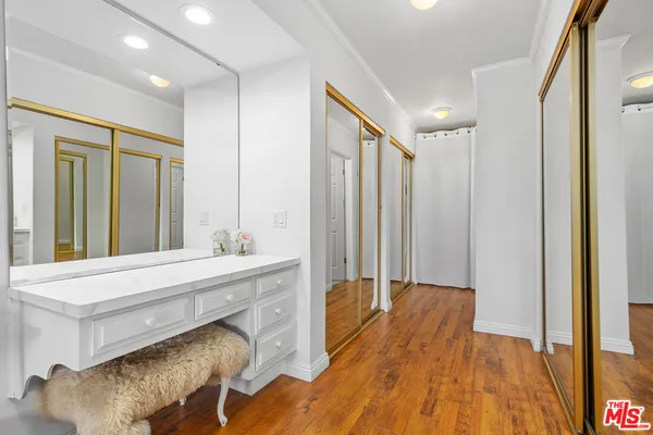$875,000 | 5950 Buckingham Parkway, Unit 305, Culver City, CA 90230