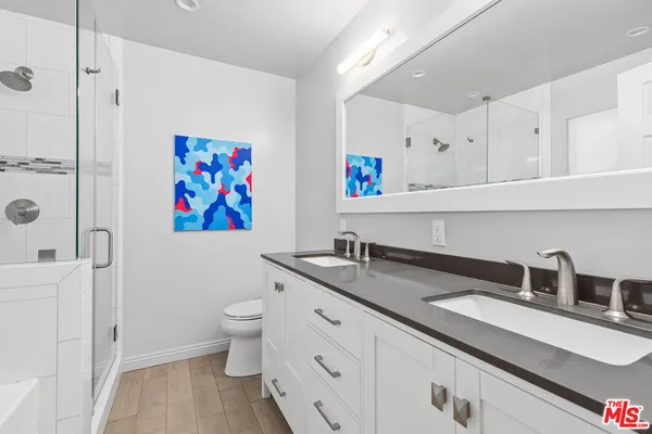 $875,000 | 5950 Buckingham Parkway, Unit 305, Culver City, CA 90230