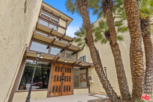 $875,000 | 5950 Buckingham Parkway, Unit 305, Culver City, CA 90230