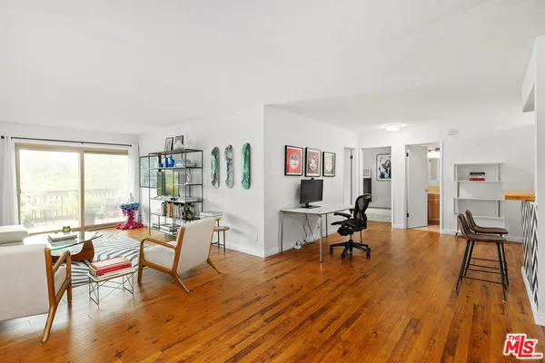 $875,000 | 5950 Buckingham Parkway, Unit 305, Culver City, CA 90230
