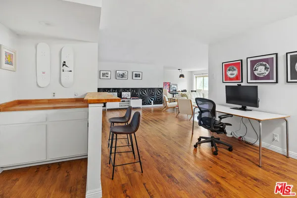 $875,000 | 5950 Buckingham Parkway, Unit 305, Culver City, CA 90230
