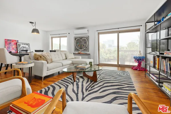 $875,000 | 5950 Buckingham Parkway, Unit 305, Culver City, CA 90230