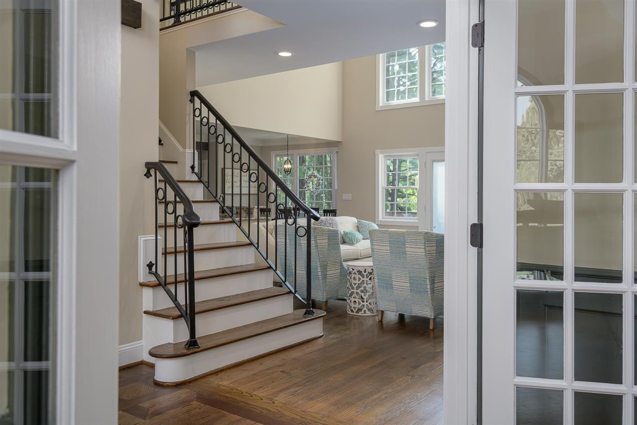 1000 Streeter Lane Raleigh, NC 27614 - Photo 5 of 30 Beautiful Staircase
