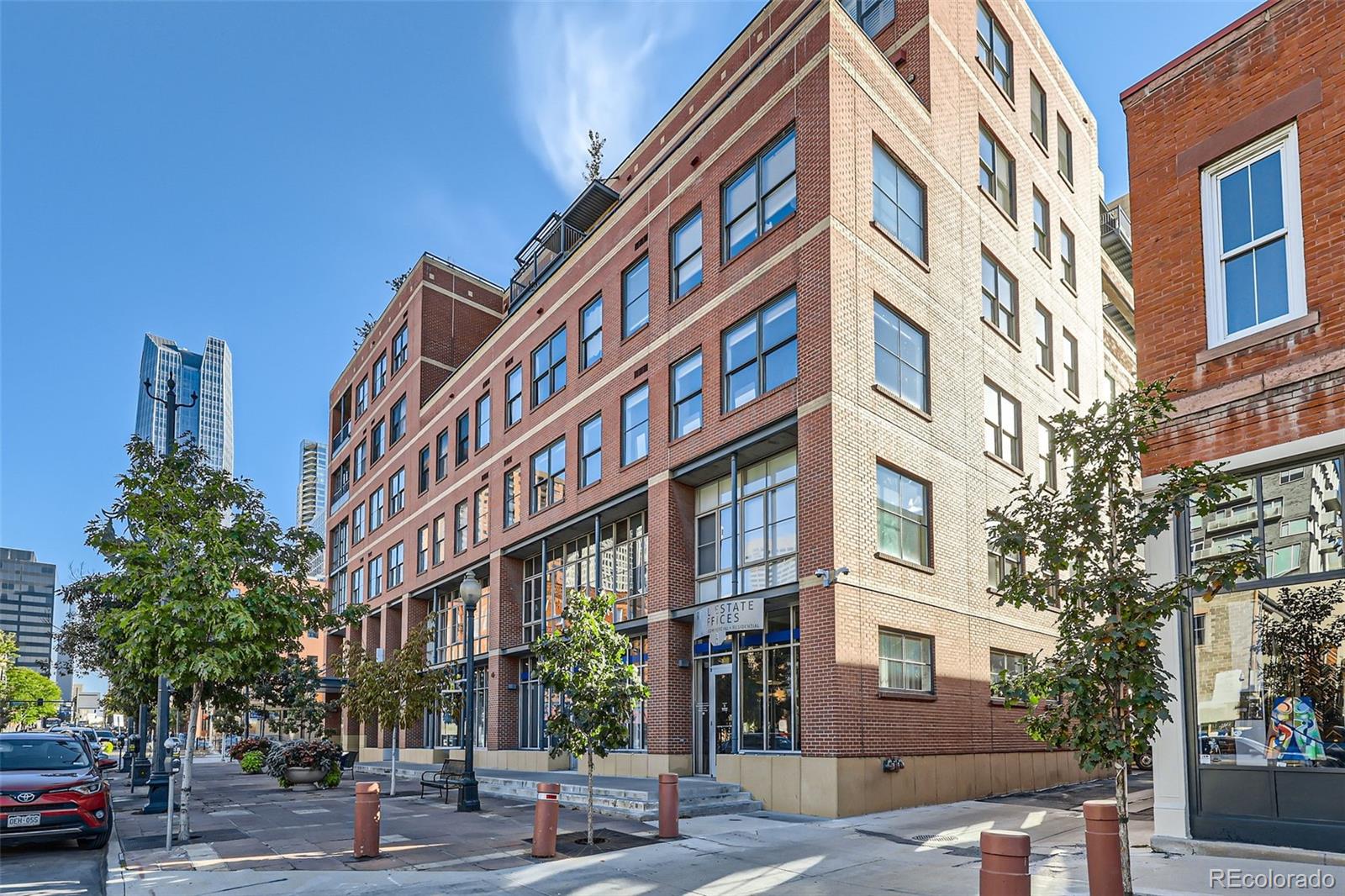 1499 Blake Street, Unit 5I Denver, CO 80202 - Photo 25 of 28 a front view of a building