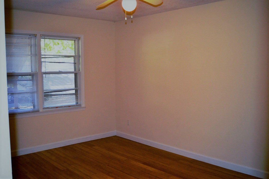 111 Creekside Drive, Unit 1 Clemson, SC 29631 - Photo 3 of 4 *Not picture of acutal bedroom, but unit beside. S