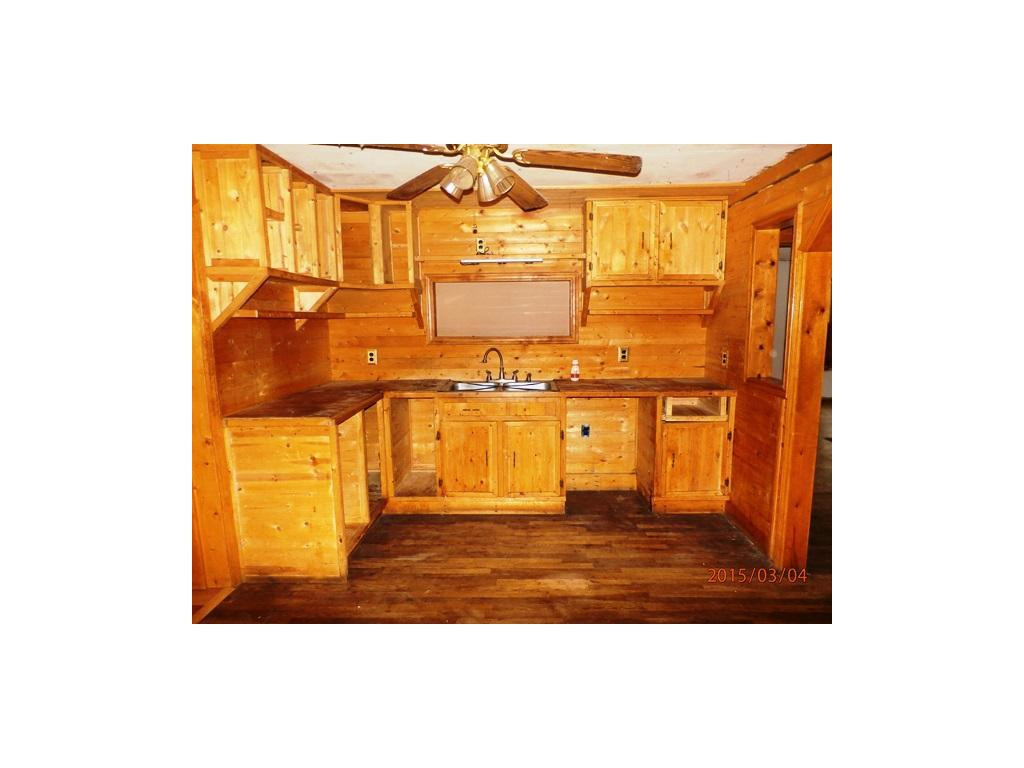 334 Clark Road Bristol, TN 37620 - Photo 6 of 14 Kitchen