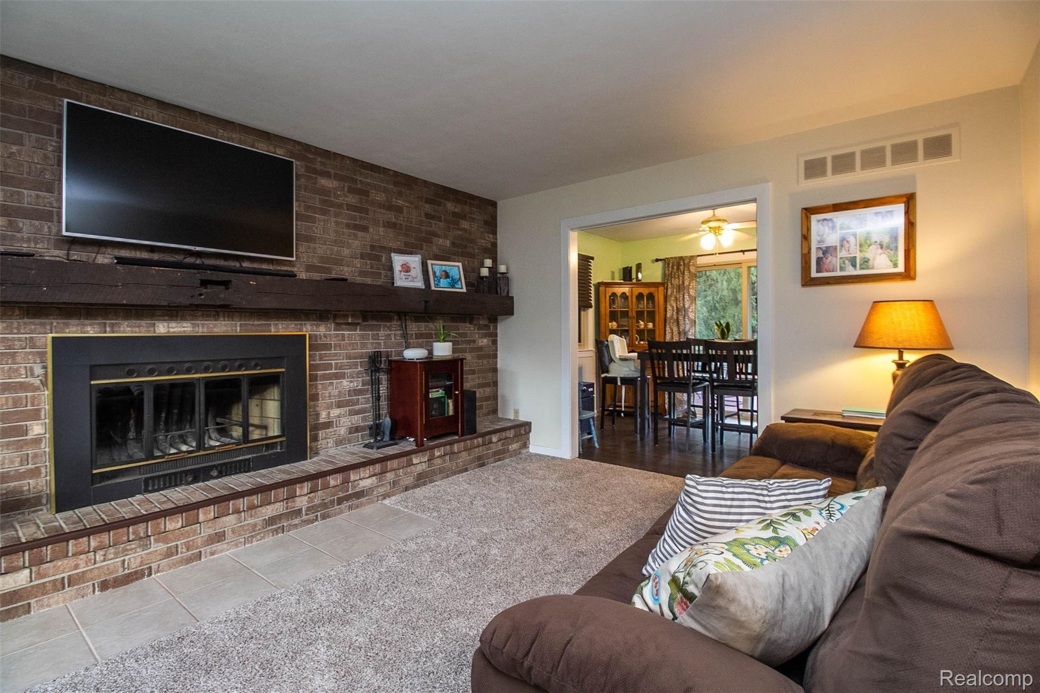 3098 Gruber Road Monroe, MI 48162 - Photo 7 of 54 6.jpg