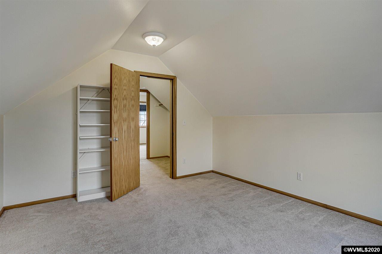 2062 Chase Loop Southwest Albany, OR 97321 - Photo 29 of 37 Gallery Image 29
