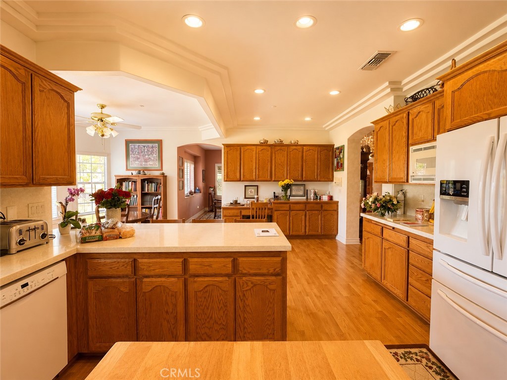 1506 Crestview Road Redlands, CA 92374 - Photo 17 of 44