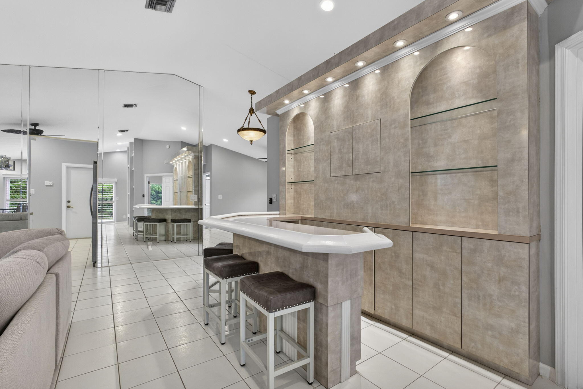 6064 Beaconwood Road Lake Worth, FL 33467 - Photo 26 of 42 Built-in bar